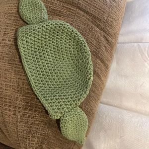 Handmade knitted baby yoda hat.